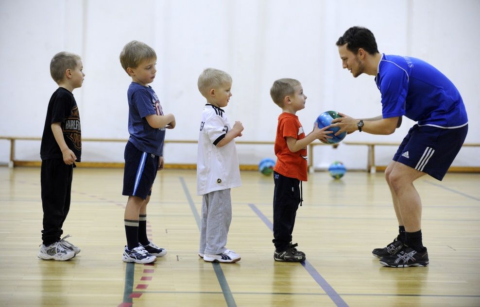 Children play and develop motor skills at the Ball School – with balls, movement and lots of joy.