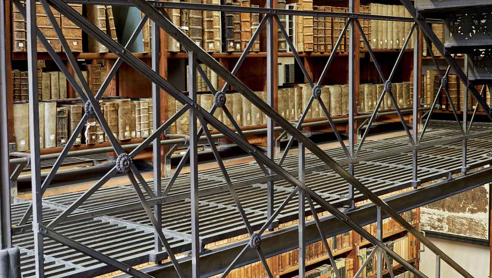 Blick in den Magazinraum der Marienbibliothek