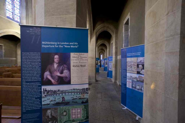 The panels of the mobile exhibition can be seen in a church in the USA. 