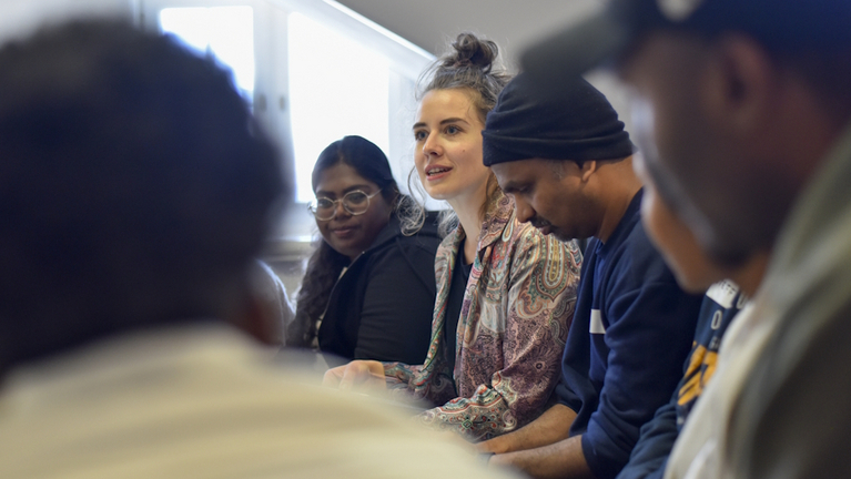 International participants of the workshop on the exhibition »World Perspectives« are discussing the materials from the Cabinet of Artefacts and Natural Curiosities.
